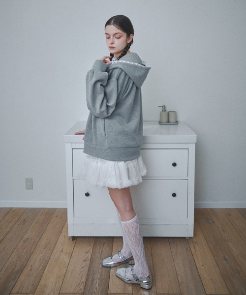 Lovilyn(ラヴィリン)の「バブみフードレースレタリングパーカー(パーカー・レディース・グレー/ホワイト・ロング/ショート)」の19枚目の写真