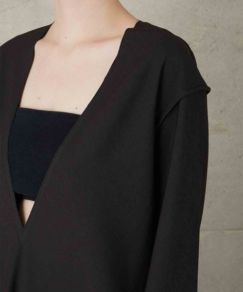 LA PEAU DE GEM(ラポドゥジェム)の「【LA PEAU DE GEM】v neck minimal onepiece/Vネックミニマルワンピース(ワンピース・レディース・グレー/アイボリー・FREE)」の6枚目の写真