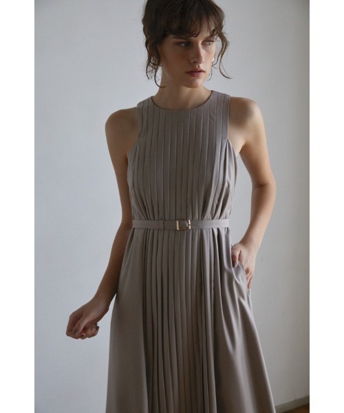 Emilia Pleated Dress タックプリーツタンクロングドレス（ワンピース