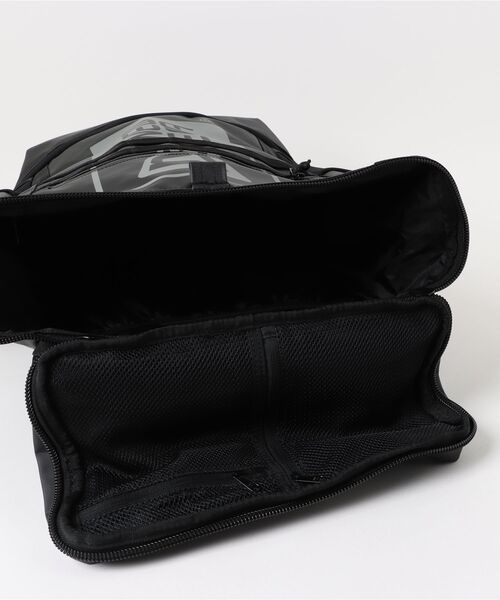 NEW ERA(ニューエラ)の「NEW ERA/ニューエラ TPU Box Pack L 46L(バックパック/リュック・メンズ・ブラック系その他2/ブラック系その他/その他1・FREE)」の5枚目の写真