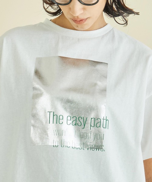 Settimissimo(セッティミッシモ)の「メタリック箔プリント×カラーロゴ オーバーサイズ Tシャツ(Tシャツ/カットソー・レディース・グリーン/レッド・FREE)」の7枚目の写真