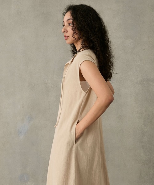 Stroove（ストルーヴ）の「Sand wash cotton sleeveless one-piece / サンドウォッシュ コットン ノースリーブ ワンピース（ワンピース・レディース・ブラウン/スミクロ/ベージュ・FREE）」の4枚目の写真