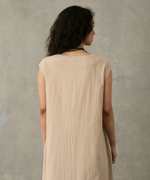 Stroove（ストルーヴ）の「Sand wash cotton sleeveless one-piece / サンドウォッシュ コットン ノースリーブ ワンピース（ワンピース・レディース・ブラウン/スミクロ/ベージュ・FREE）」の5枚目の写真