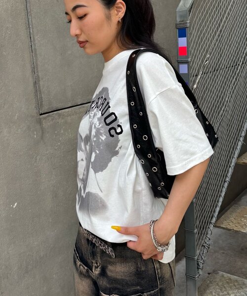 Sourcream（サワークリーム）の「【Sourcream】偉人TEE（Tシャツ/カットソー・レディース・ホワイト/グレー/ブラウン/ネイビー/チャコールグレー・LARGE/MEDIUM/SMALL）」の12枚目の写真