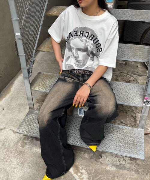 Sourcream（サワークリーム）の「【Sourcream】偉人TEE（Tシャツ/カットソー・レディース・ホワイト/グレー/ブラウン/ネイビー/チャコールグレー・LARGE/MEDIUM/SMALL）」の15枚目の写真