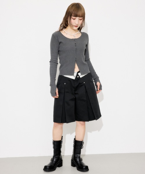 Dickies（ディッキーズ）の「Dickies(R) L/W TUCK HALF PT ディッキーズ ローウエスト タック ハーフパンツ（スラックス・レディース・ベージュ/ブラック・1/2）」の15枚目の写真