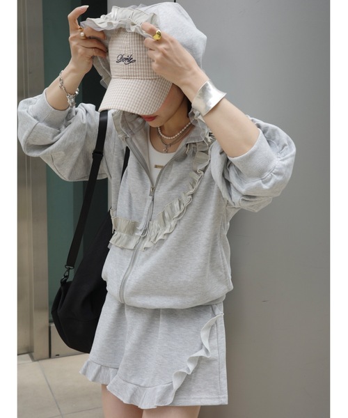 jumelle（ジュメロ）の「design frill parka（パーカー・レディース・グレー・FREE）」の11枚目の写真