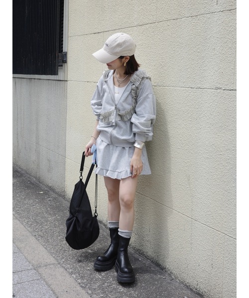 jumelle（ジュメロ）の「design frill parka（パーカー・レディース・グレー・FREE）」の2枚目の写真