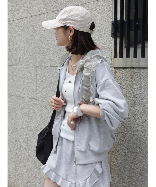 jumelle（ジュメロ）の「design frill parka（パーカー・レディース・グレー・FREE）」の9枚目の写真