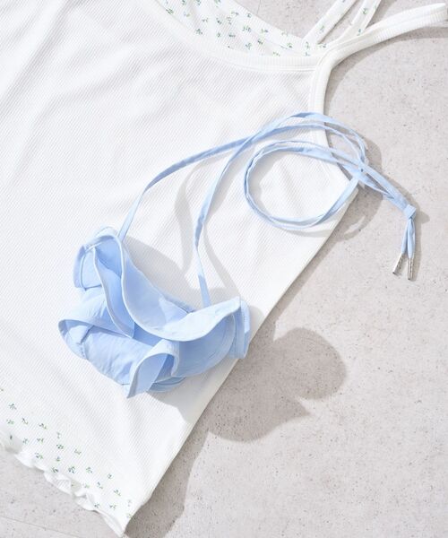 earth music&ecology（アースミュージックアンドエコロジー）の「ペタルモチーフミニショルダーバッグ（ショルダーバッグ・レディース・ピンク/サックスブルー/ブラック/ライトイエロー・FREE）」の3枚目の写真