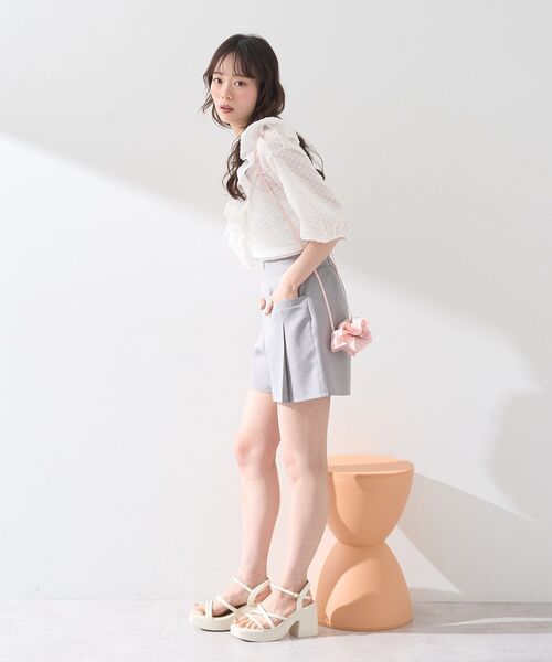 earth music&ecology（アースミュージックアンドエコロジー）の「ペタルモチーフミニショルダーバッグ（ショルダーバッグ・レディース・ピンク/サックスブルー/ブラック/ライトイエロー・FREE）」の14枚目の写真