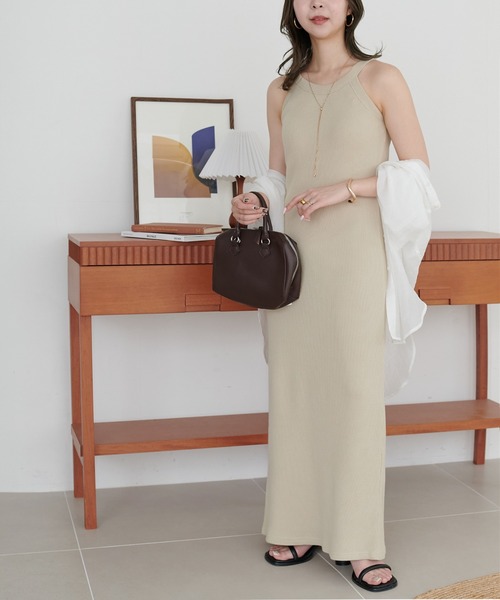 DISCOAT(ディスコート)の「カップ付ワッフルアメスリワンピース《WEB限定カラー・サイズあり》(ワンピース・レディース・ネイビー/オレンジ/ダークブラウン/グレー/ブラック/ライトベージュ・MEDIUM/SP/MT)」の4枚目の写真