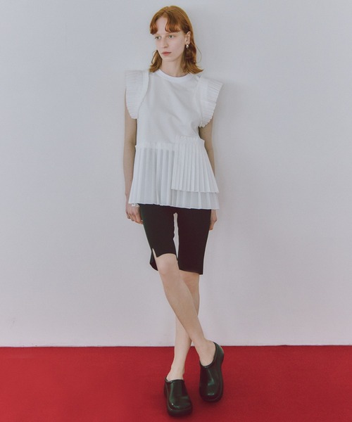 ADAM ET ROPE'（アダムエロペ）の「【サステナブル】プリーツコンビプルオーバー（Tシャツ/カットソー・レディース・ブラック/ホワイト/サックスブルー・FREE）」の4枚目の写真