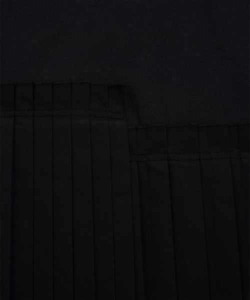 ADAM ET ROPE'（アダムエロペ）の「【サステナブル】プリーツコンビプルオーバー（Tシャツ/カットソー・レディース・ブラック/ホワイト/サックスブルー・FREE）」の13枚目の写真