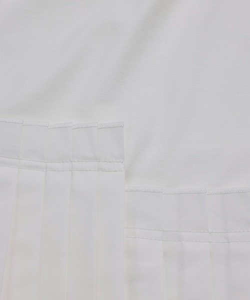 ADAM ET ROPE'（アダムエロペ）の「【サステナブル】プリーツコンビプルオーバー（Tシャツ/カットソー・レディース・ブラック/ホワイト/サックスブルー・FREE）」の15枚目の写真