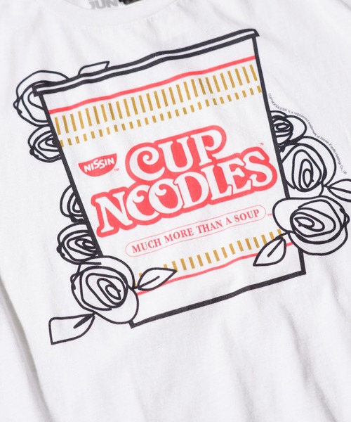 THRIFTY LOOK(スリフティールック)の「THRIFTY LOOK / スリフティールック THRIFTY "CUP NOODLES" TEE カップヌードル 企業ロゴ 企業Tシャツ(Tシャツ/カットソー・メンズ・ブラック/ホワイト/ホワイト系1・LARGE/X-LARGE/MEDIUM)」の6枚目の写真