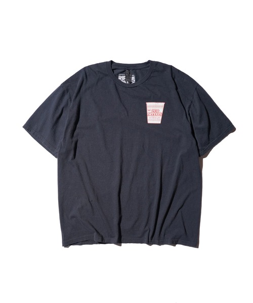 THRIFTY LOOK(スリフティールック)の「THRIFTY LOOK / スリフティールック THRIFTY "CUP NOODLES" TEE カップヌードル 企業ロゴ 企業Tシャツ(Tシャツ/カットソー・メンズ・ブラック/ホワイト/ホワイト系1・LARGE/X-LARGE/MEDIUM)」の11枚目の写真