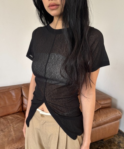 センタースリットシアーハーフスリーブトップス（Tシャツ