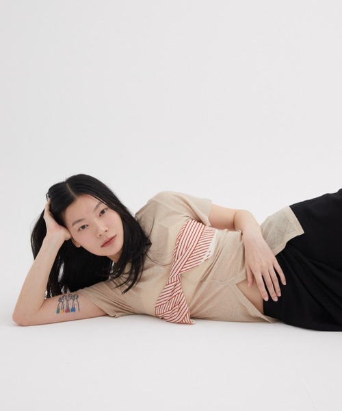 FUULLY STUDIO（フーリィーステューディオ）の「センタースリットシアーハーフスリーブトップス（Tシャツ/カットソー・レディース・ベージュ/ブラック/ライトピンク・FREE）」の10枚目の写真