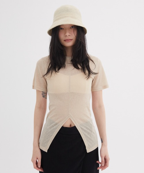 FUULLY STUDIO（フーリィーステューディオ）の「センタースリットシアーハーフスリーブトップス（Tシャツ/カットソー・レディース・ベージュ/ブラック/ライトピンク・FREE）」の7枚目の写真