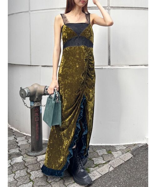 EVRIS（エヴリス）の「ボールチェーンモチーフスクエアショルダーBAG（ショルダーバッグ・レディース・ブラウン/ブルー/ブラック・FREE）」の9枚目の写真