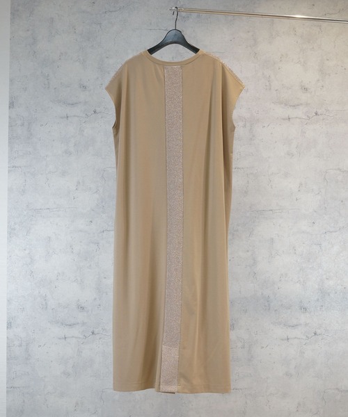 JETSET SOLO PLUS (ジェットセットソロプラス)の「【FONT LAB】バックラメラインカットワンピース(ワンピース・レディース・キャメル/チャコール/オフホワイト・FREE)」の6枚目の写真