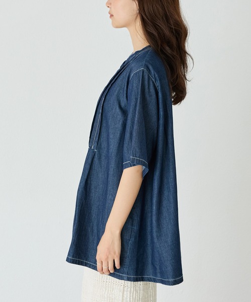 LAVEANGE（ラビアンジェ）の「デニムタックブラウス（シャツ/ブラウス・レディース・ネイビー/ブラック・4L/3L/LL/M/5L）」の5枚目の写真