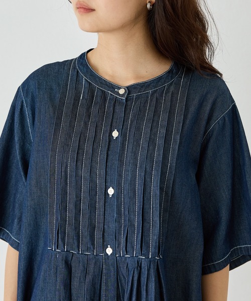 LAVEANGE（ラビアンジェ）の「デニムタックブラウス（シャツ/ブラウス・レディース・ネイビー/ブラック・4L/3L/LL/M/5L）」の7枚目の写真