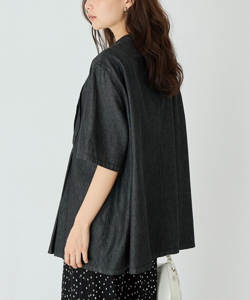 LAVEANGE（ラビアンジェ）の「デニムタックブラウス（シャツ/ブラウス・レディース・ネイビー/ブラック・4L/3L/LL/M/5L）」の17枚目の写真