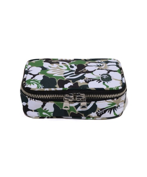 A BATHING APE(アベイシングエイプ)の「ABC RESORT CAMO AMENITY POUCH(ポーチ・メンズ・グリーン・FREE)」の2枚目の写真