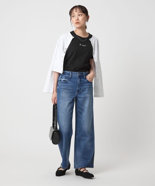 To b. by agnes b.(トゥービーバイアニエスベー)の「<To b. by agnes b.コラボ>ロゴ ショートスリーブ Tシャツ(Tシャツ/カットソー・レディース・ブラック/オフホワイト・FREE)」の4枚目の写真