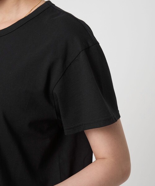 To b. by agnes b.(トゥービーバイアニエスベー)の「<To b. by agnes b.コラボ>ロゴ ショートスリーブ Tシャツ(Tシャツ/カットソー・レディース・ブラック/オフホワイト・FREE)」の18枚目の写真