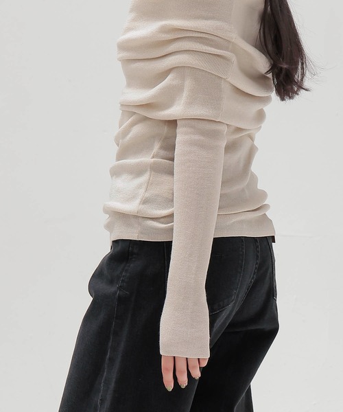 DRESSLAVE（ドレスレイブ）の「big offshoulder pull(ビッグオフショルダープルオーバー)（ニット/セーター・レディース・ホワイト/チャコールグレー・38）」の6枚目の写真