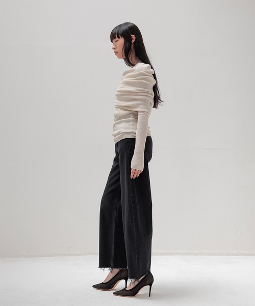 DRESSLAVE（ドレスレイブ）の「big offshoulder pull(ビッグオフショルダープルオーバー)（ニット/セーター・レディース・ホワイト/チャコールグレー・38）」の8枚目の写真