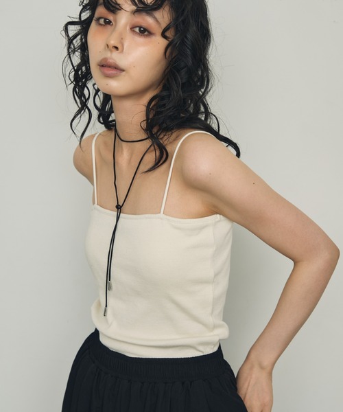 Trish(トリッシュ)の「テレコカップ付きベアキャミ(キャミソール・レディース・アイボリー/ブラック/ブラウン・FREE)」の8枚目の写真