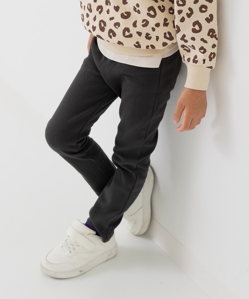 chil2（チルツー）の「全20色 カラバリ ハイパーストレッチ パンツ（その他パンツ・キッズ・ブルー/クリーム/ライトブルー/グレー/チャコールグレー/ブラウン/ブラック/カーキ/グリーン/ピンク/ワインレッド/ベージュ/ネイビー/イエロー/オレンジ/ミント/モカ/ラベンダー/サックスブルー/アイボリー・80ｃｍ/90cm/120cm/130cm/140cm/150cm/100cm/110cm）」の3枚目の写真