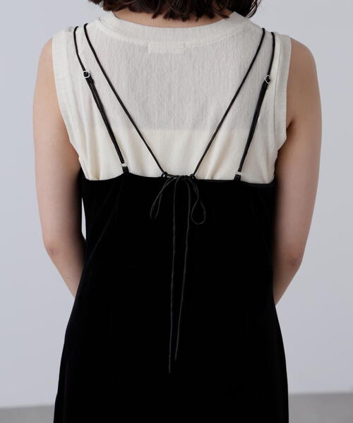 FREE'S MART（フリーズマート）の「◆２ストラップベロアキャミワンピース（ワンピース・レディース・ブラック/グレー/ブラウン・SMALL/MEDIUM）」の4枚目の写真