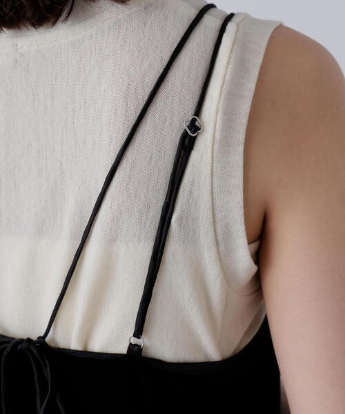 FREE'S MART（フリーズマート）の「◆２ストラップベロアキャミワンピース（ワンピース・レディース・ブラック/グレー/ブラウン・SMALL/MEDIUM）」の5枚目の写真