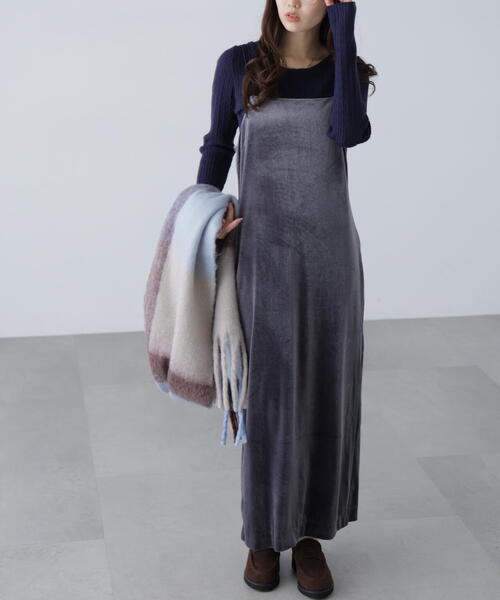 FREE'S MART（フリーズマート）の「◆２ストラップベロアキャミワンピース（ワンピース・レディース・ブラック/グレー/ブラウン・SMALL/MEDIUM）」の14枚目の写真