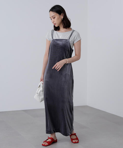 FREE'S MART（フリーズマート）の「◆２ストラップベロアキャミワンピース（ワンピース・レディース・ブラック/グレー/ブラウン・SMALL/MEDIUM）」の20枚目の写真