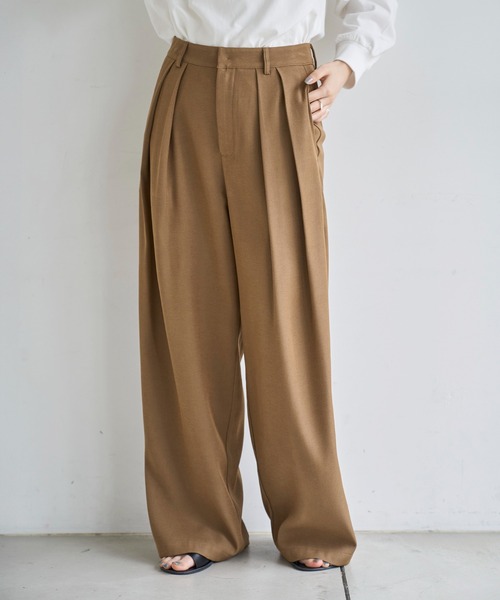 meilmada(メイルマダ)の「ツータックワイドスラックスパンツ(スラックス・レディース・ブラウン/アイボリー/ブラック・SMALL/MEDIUM)」の1枚目の写真