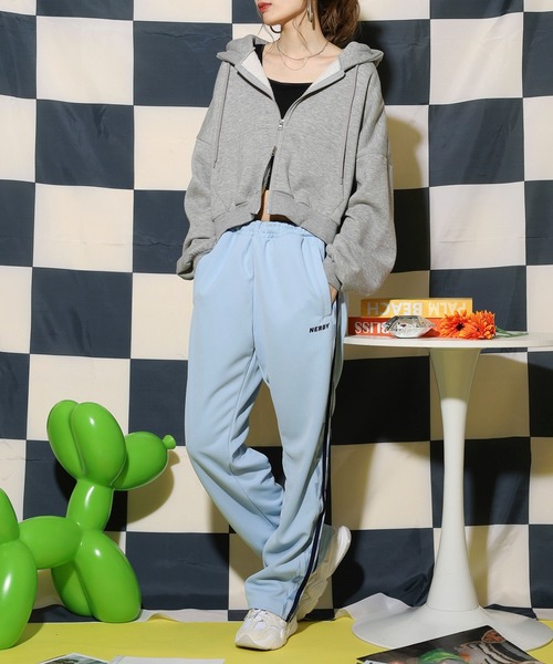 NERDY(ノルディ)の「シンボルパターンブロックトラックパンツ(スウェットパンツ・レディース・ホワイト/ブルー/パープル・L/M)」の16枚目の写真