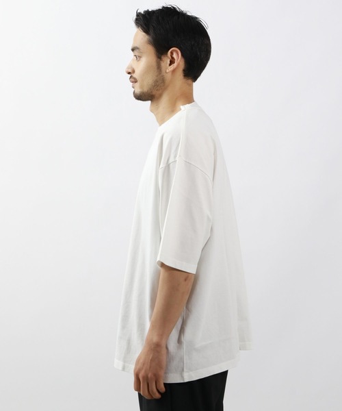 BAYFLOW(ベイフロー)の「ハンドペイントプリントTシャツ(Tシャツ/カットソー・メンズ・イエロー/チャコールグレー/オフホワイト・MEDIUM/LARGE)」の5枚目の写真