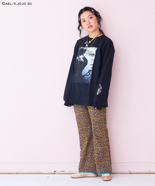 MARKEY'S(マーキーズ)の「総柄ワッフルパイピングフレア-パンツ/おとな(その他パンツ・レディース・杢グレー/レッド系その他/ブラウン系その他/ブラック系その他・160cm)」の3枚目の写真