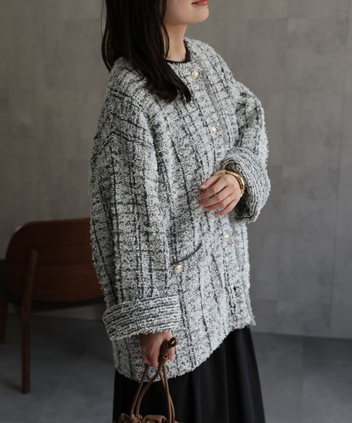 ap retro(アプレトロ)の「ツイード編みニットカーディガン / ニットジャケット(ノーカラージャケット・レディース・ベージュ系その他/ブラック系その他/グレー・FREE)」の20枚目の写真