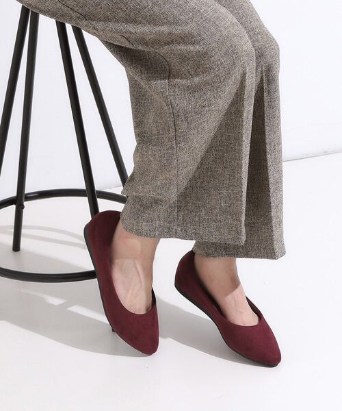 SHOO・LA・RUE（シューラルー）の「ラクチン フラットパンプス（その他シューズ・レディース・ネイビー/ブラック/ブラウン系その他/ボルドー・50/35/45/25）」の5枚目の写真