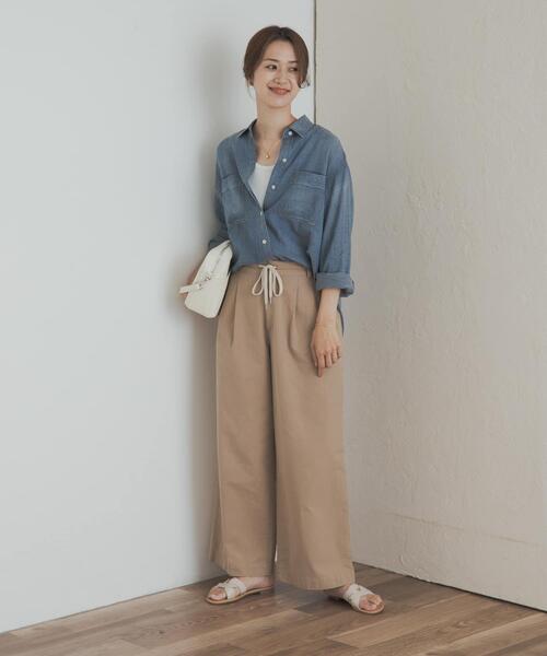 URBAN RESEARCH DOORS(アーバンリサーチドアーズ)の「ドロストタックイージーパンツ(その他パンツ・レディース・ベージュ/ネイビー・MEDIUM)」の8枚目の写真