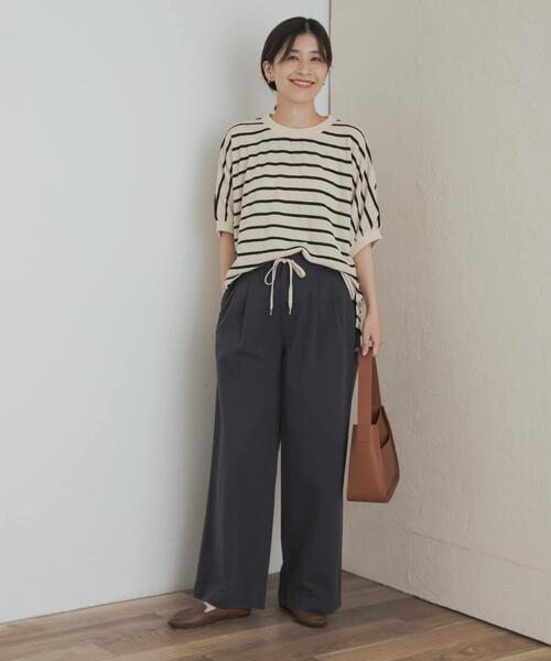 URBAN RESEARCH DOORS(アーバンリサーチドアーズ)の「ドロストタックイージーパンツ(その他パンツ・レディース・ベージュ/ネイビー・MEDIUM)」の17枚目の写真