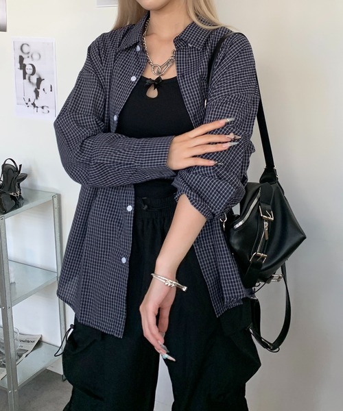 lilful(リルフル)の「チェック柄 オーバーシルエットシャツ(シャツ/ブラウス・レディース・ブラック・L/M)」の14枚目の写真