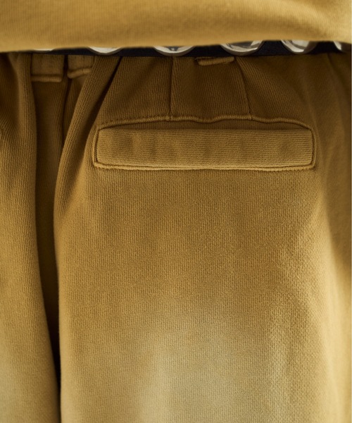 seyto（セイト）の「Bleach-fade 3 tuck baggy sweat pants ブリーチフェード3タックバギースウェットパンツ（スウェットパンツ・メンズ・ブラック/ブラウン/マスタード・1/3/2）」の16枚目の写真